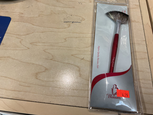 Blossom Fan Brush
